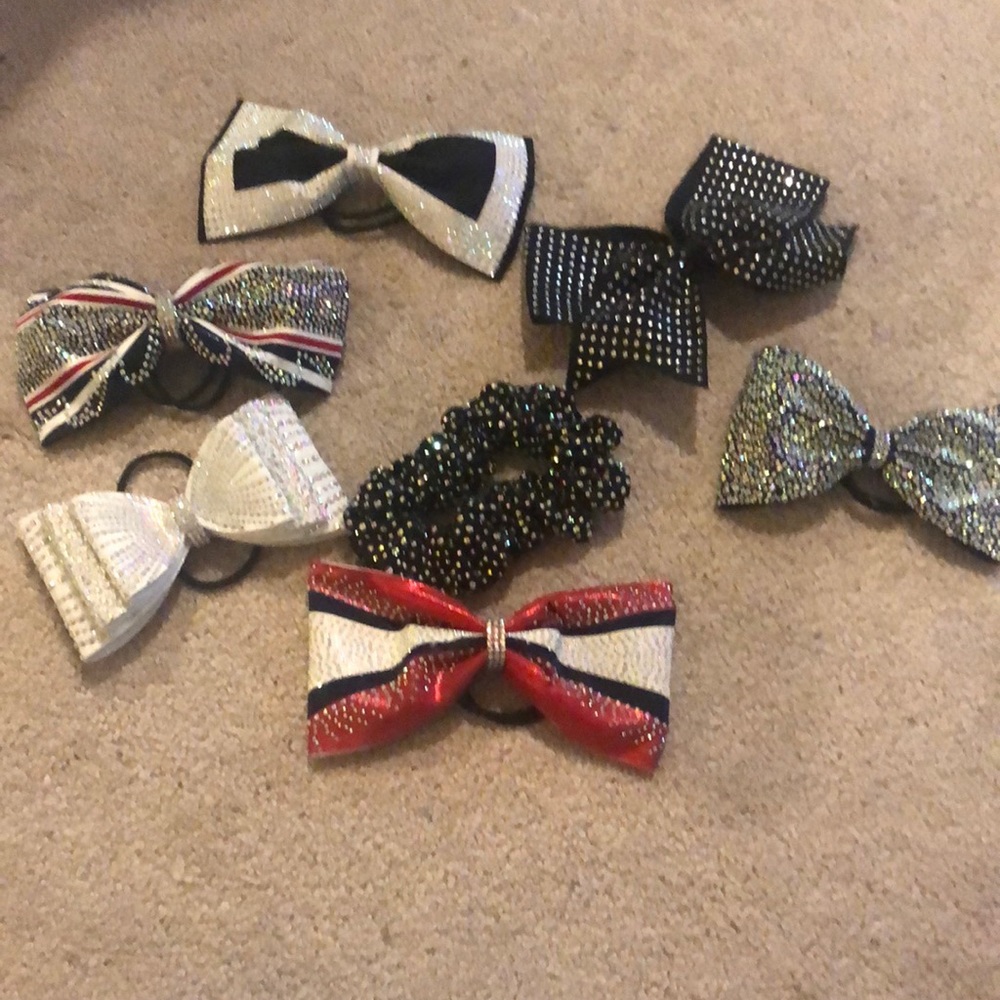 High quality never or once used cheer bows and sparkly scrunchie